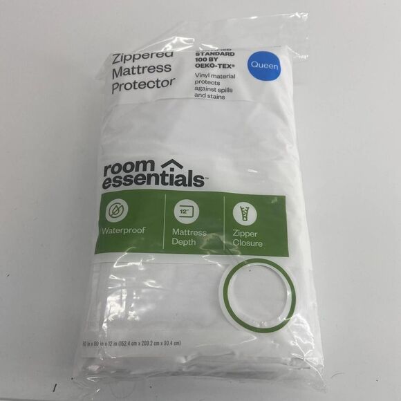 Target White Room Essentials Queen Mattress Cover Protector Zip NEW - Picture 1 of 2